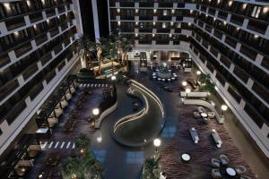Bazén v ubytování Embassy Suites by Hilton Las Vegas nebo v jeho okolí