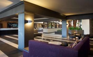 Posezení v ubytování Embassy Suites by Hilton Las Vegas