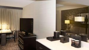 Posezení v ubytování Embassy Suites by Hilton Las Vegas