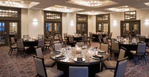 Restaurace v ubytování Embassy Suites by Hilton Las Vegas