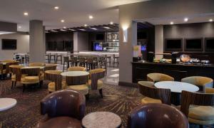 Lounge nebo bar v ubytování Embassy Suites by Hilton Las Vegas
