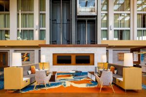 DoubleTree by Hilton Pittsburgh - Cranberry的休息区