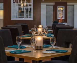 DoubleTree by Hilton Pittsburgh - Cranberry的休息区