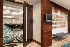 Телевізор і / або розважальний центр в Embassy Suites By Hilton Boulder