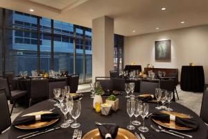 Напої в Embassy Suites By Hilton Boulder