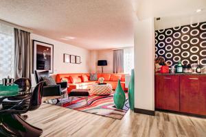 Posezení v ubytování the Curtis Denver - A DoubleTree by Hilton Hotel