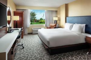 DoubleTree by Hilton Hotel Annapolis客房内的一张或多张床位