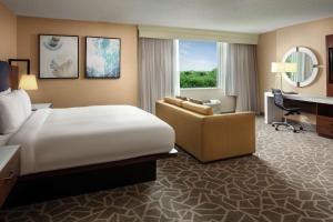 DoubleTree by Hilton Hotel Annapolis客房内的一张或多张床位