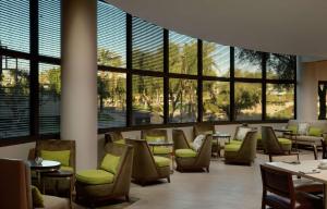 Predel za sedenje v nastanitvi DoubleTree Suites by Hilton Phoenix
