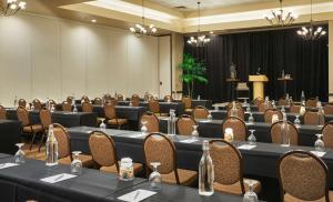 Konferenční prostory v ubytování Embassy Suites by Hilton Phoenix Scottsdale