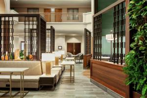 Posezení v ubytování Embassy Suites by Hilton Convention Center Las Vegas