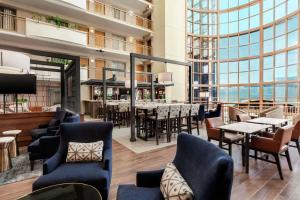 Posezení v ubytování Embassy Suites by Hilton Convention Center Las Vegas
