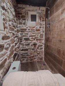 Koupelna v ubytování Casa Lithari + 53 fotografií