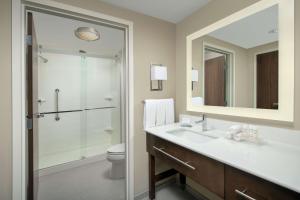 Koupelna v ubytování Homewood Suites by Hilton Austin Downtown