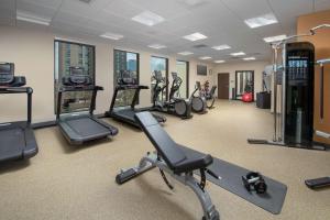 Fitness centrum a/nebo fitness zařízení v ubytování Homewood Suites by Hilton Austin Downtown