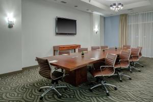 Konferenční prostory v ubytování DoubleTree by Hilton Biloxi + 37 fotografií
