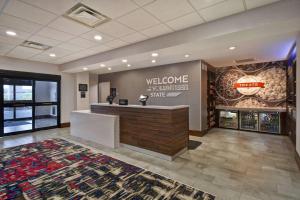 Hampton Inn Pleasant View大厅或接待区