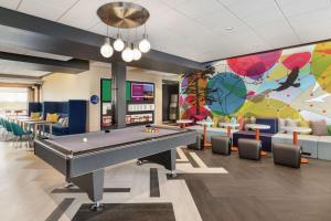 Tru By Hilton Meridian Boise West Id的游戏室