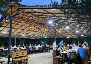 Restoran või mõni muu söögikoht majutusasutuses Lundra