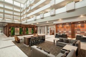 Posezení v ubytování Embassy Suites Brunswick