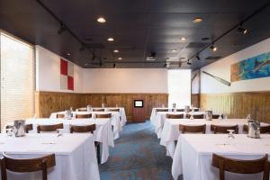 马里兰罗瑞尔希尔顿逸林酒店餐厅或其他用餐的地方