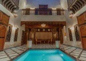Bazén v ubytování Riad Deluxe nebo v jeho okolí