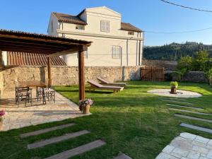 Zahrada ubytování Goninos Jacuzzi Suite