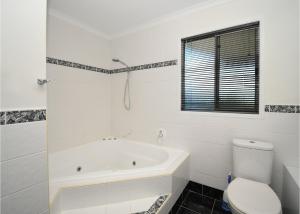 Kylpyhuone majoituspaikassa Sandy Shores in Hervey Bay