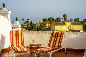 Fotografia z galérie ubytovania Newly Remodeled Townhouse Beach Walking Distance v destinácii Sitio de Calahonda