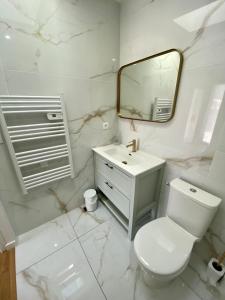Koupelna v ubytování Chambre Privée Accès Piscine