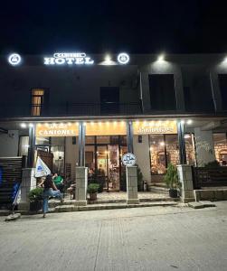 Bangunan di mana terletaknya hotel