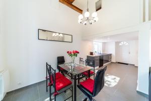 Fotografie z fotogalerie ubytování The charming Fleury 2 bedrooms Oullins v destinaci Oullins
