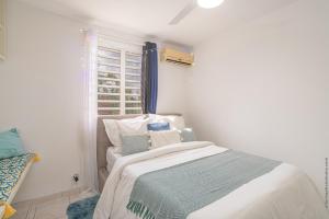 Postel nebo postele na pokoji v ubytování Akwatik Appart 150m de la plage
