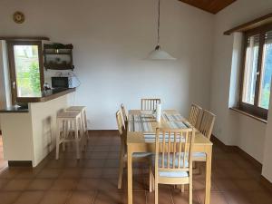 Kuchyň nebo kuchyňský kout v ubytování Casa Verbanella