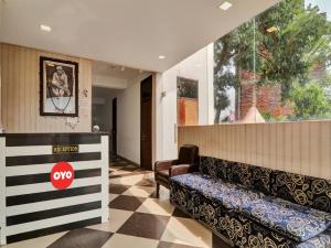 Gallery image of Super OYO Flagship Hotel SMS in Lucknow