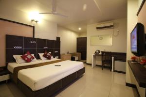 Gallery image of Hotel Meera in Raipur