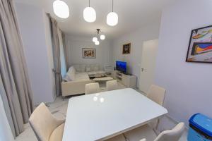 Χώρος καθιστικού στο Luxury Villa 5