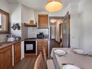 O bucătărie sau chicinetă la Appartement Megève, 3 pièces, 4 personnes - FR-1-453-209