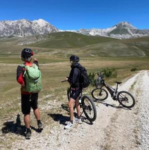 רכיבה על אופניים ב-La Locanda delle Streghe - Relais Ristorante או בסביבה
