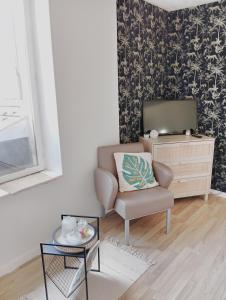 Posezení v ubytování ROOMS HOME CSM Suite privée avec terrasse et Suite privée 2 chambres jusqu'à 3 chambres et 1 à 8 personnes