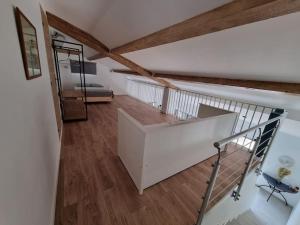 En eller flere senge i et værelse på Maison à St Mitre + 12 billeder