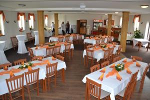 Gallery image of Hotel Golf Bitozeves in Bitozeves