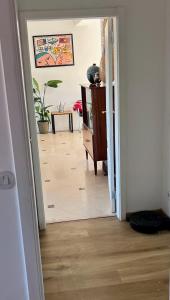 Imagen de la galería de Superb Surf House Next to best Caparica Beach, en Costa da Caparica