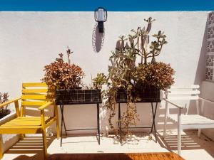 Imagen de la galería de Superb Surf House Next to best Caparica Beach, en Costa da Caparica 5 fotos más