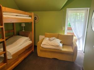 Двуетажно легло или двуетажни легла в стая в Dom Majka z 5 sypialniami