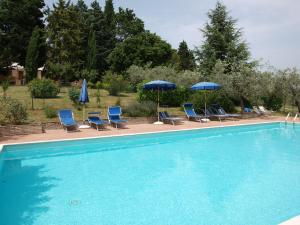 Bazén v ubytovaní Agriturismo Camiano Piccolo alebo v jeho blízkosti