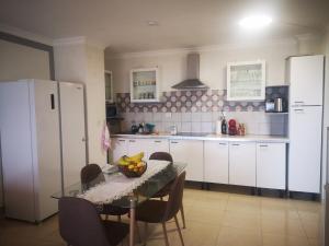 Køkken eller tekøkken på Aimée maritima puerto santiago