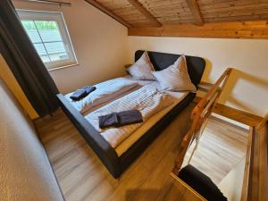 Natur- und Aktivresort Senftenberg客房内的一张或多张床位