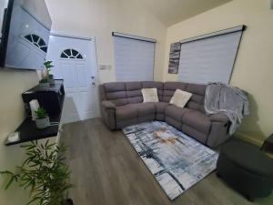 Posezení v ubytování Zen at Phoenix- (24hr security) Gated Community