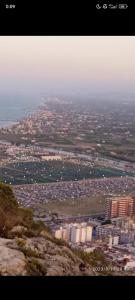 a view of a city from the top of a mountain at Playa Sant Antonio muy cercana in Cullera